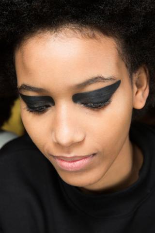 Makeup trend: Τα smokey eyes από το Milan Fashion Week