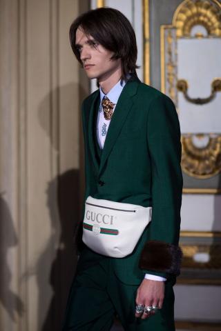 Η εντυπωσιακή παρουσίαση Spring/Summer 2018 Resort Collection του οίκου Gucci