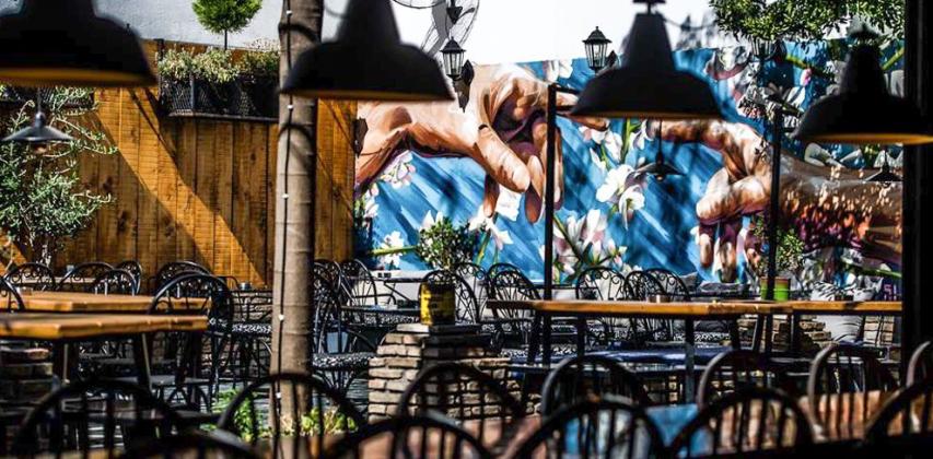 Theory Βar & Μore: Η θεωρία της διασκέδασης