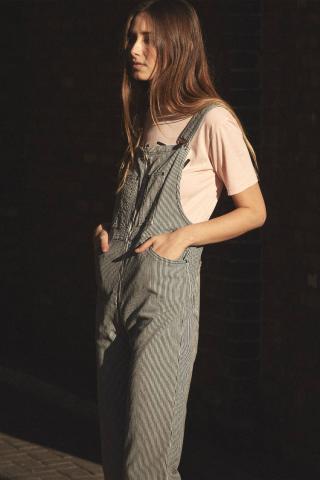 H 1η προσωπική συλλογή ρούχων της Alexa Chung είναι γεγονός! 