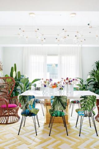 Ιδέες για καλοκαιρινή διακόσμηση από ένα πολύχρωμο σπίτι