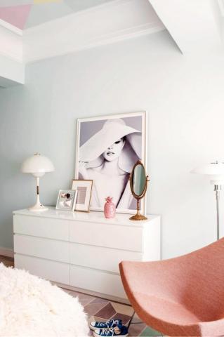 Ιδέες για καλοκαιρινή διακόσμηση από ένα πολύχρωμο σπίτι