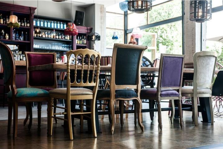 Mr. Peacock στο Χαλάνδρι και εδώ θα ικανοποιήσετε κάθε σας επιθυμία Mr. Peacock στο Χαλάνδρι και εδώ θα ικανοποιήσετε κάθε σας επιθυμία