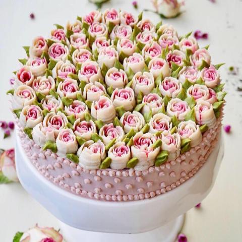 Ανακάλυψα τα πιο ανθισμένα cakes ever