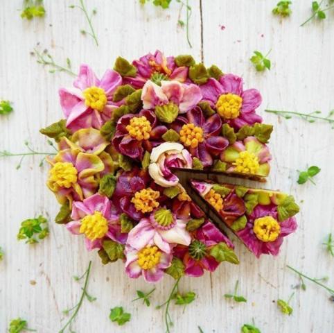 Ανακάλυψα τα πιο ανθισμένα cakes ever