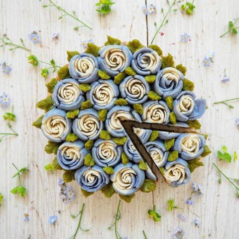 Ανακάλυψα τα πιο ανθισμένα cakes ever