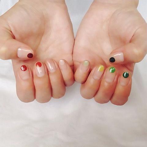 #manimonday: Πολύχρωμα nail arts για το μανικιούρ της εβδομάδας