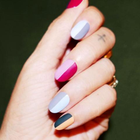#manimonday: Πολύχρωμα nail arts για το μανικιούρ της εβδομάδας
