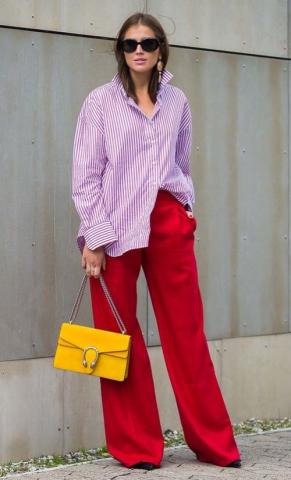 Styling Tips για να φορέσεις σωστά το χρωματιστό παντελόνι