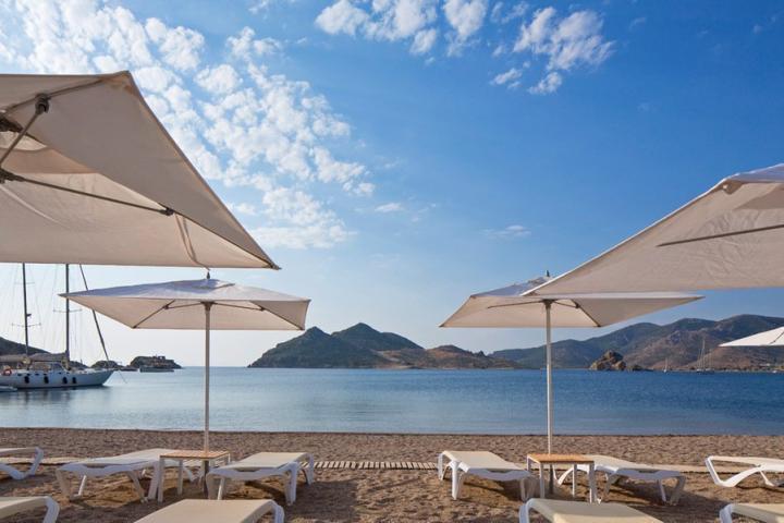 Πάτμος "Το νησί της Αποκάλυψης" Πάτμος "Το νησί της Αποκάλυψης"