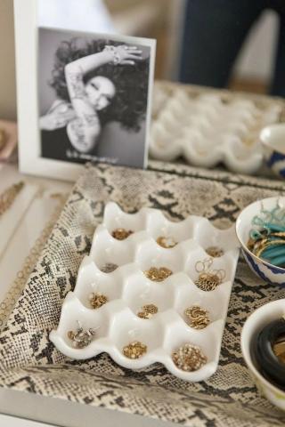 Όμορφες ιδέες για να έχεις πάντα οργανωμένα τα κοσμήματά σου