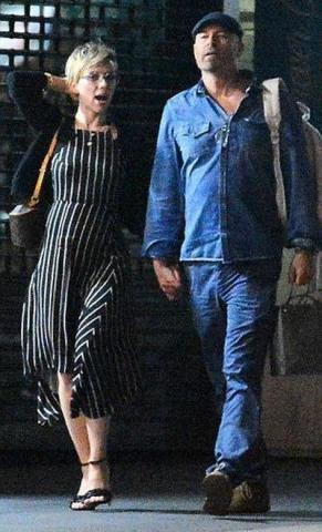 Scarlett Johansson: Αυτός είναι ο νέος της αγαπημένος (pics) 