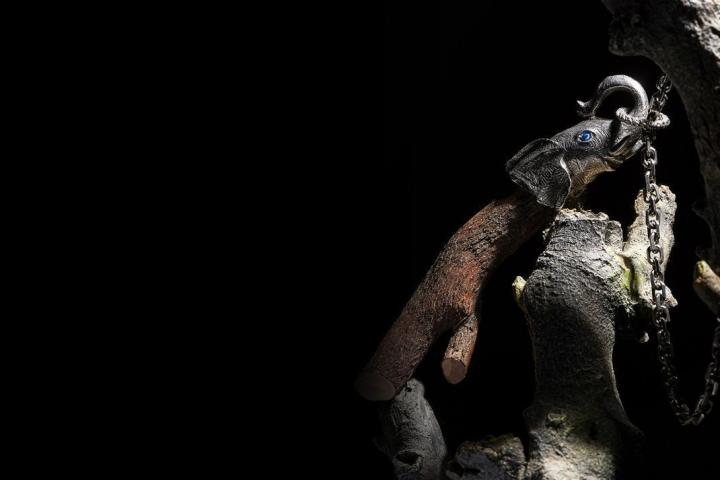 Αυτή είναι η σειρά κοσμημάτων Talisman του Οίκου Prada Αυτή είναι η σειρά κοσμημάτων Talisman του Οίκου Prada