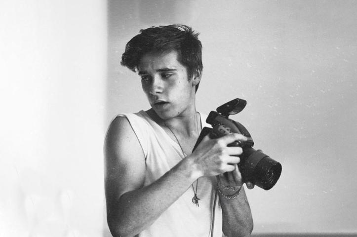 Brooklyn Beckham: Έβγαλε το πρώτο του φωτογραφικό λέυκωμα και η μαμά του ήταν η μόνη που χάρηκε