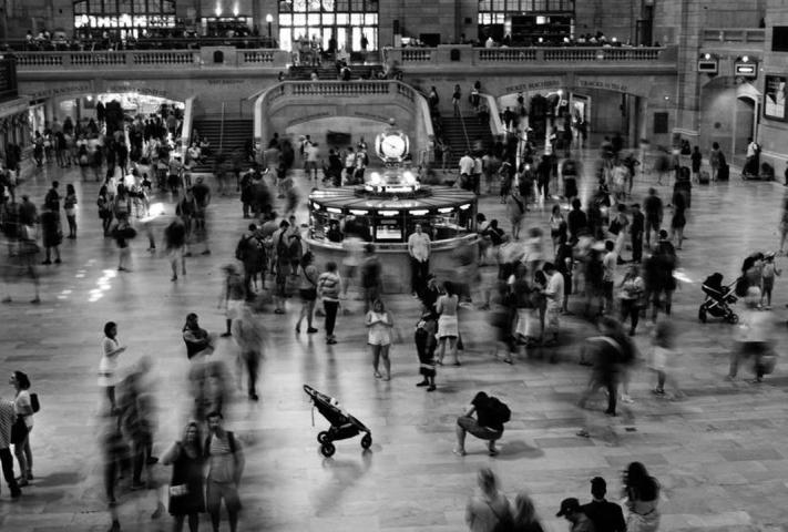 Brooklyn Beckham: Έβγαλε το πρώτο του φωτογραφικό λέυκωμα και η μαμά του ήταν η μόνη που χάρηκε