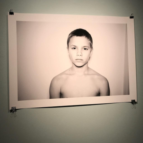 Brooklyn Beckham: Έβγαλε το πρώτο του φωτογραφικό λέυκωμα και η μαμά του ήταν η μόνη που χάρηκε