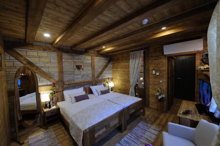 Plitvice: Οι ανεπανάλητες λίμνες της Κροατίας Plitvice: Οι ανεπανάλητες λίμνες της Κροατίας