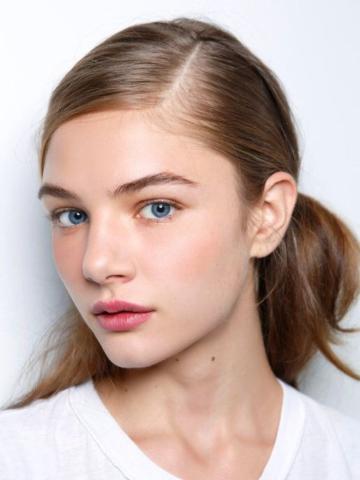 Ιδέες για το πιο λαμπερό, καλοκαιρινό μακιγιάζ