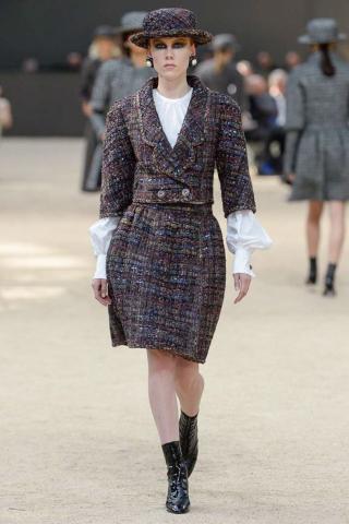 Chanel Autumn/Winter 2017 Couture Collection