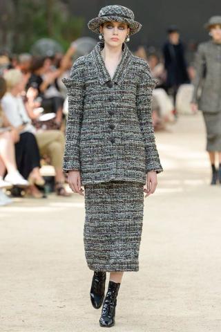 Chanel Autumn/Winter 2017 Couture Collection