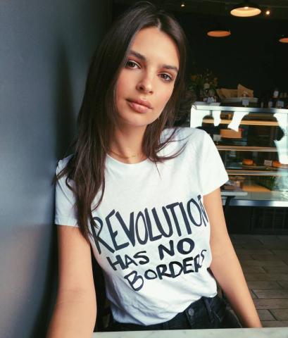 To beauty look της Emily Ratajkowski θα γίνει η έμπνευσή σου για το καλοκαίρι To beauty look της Emily Ratajkowski θα γίνει η έμπνευσή σου για το καλοκαίρι