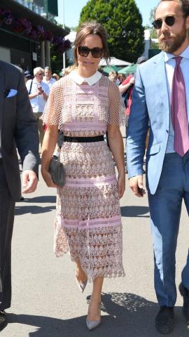 Pippa Middleton: Η ρομαντική της εμφάνιση στα χνάρια της αδερφής της