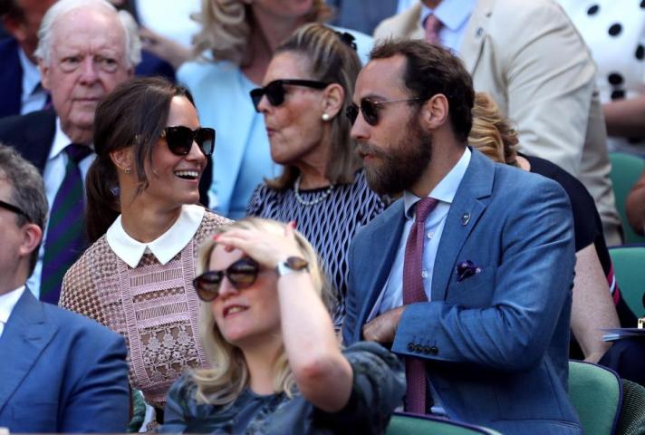 Pippa Middleton: Η ρομαντική της εμφάνιση στα χνάρια της αδερφής της