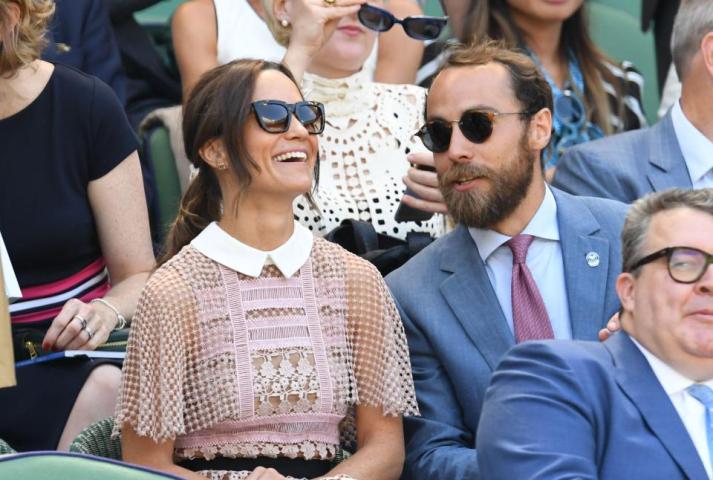 Pippa Middleton: Η ρομαντική της εμφάνιση στα χνάρια της αδερφής της