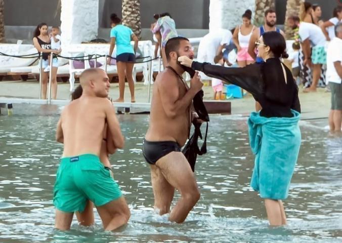 Bella Hadid και Kendall Jenner βάζουν φωτιά στη Μύκονο