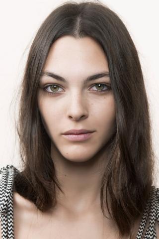 Makeup inspo: 6 τρόποι για το μακιγιάζ τις ζεστές, καλοκαιρινές μέρες