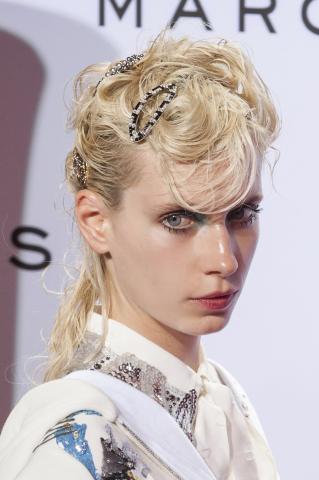 Makeup inspo: 6 τρόποι για το μακιγιάζ τις ζεστές, καλοκαιρινές μέρες