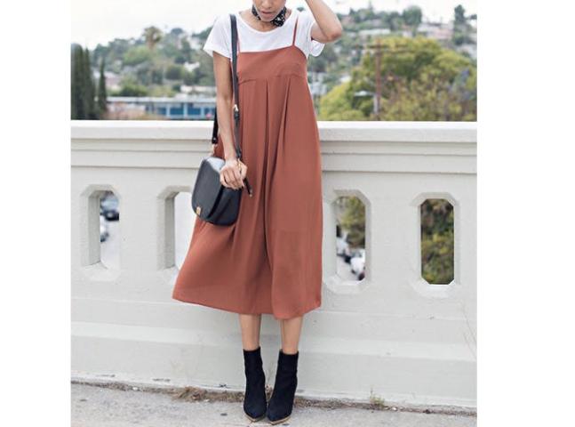 8 chic τρόποι να φορέσεις το λευκό μπλουζάκι