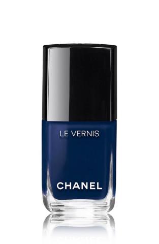 #manimonday: Τα σκουρόχρωμα βερνίκια του καλοκαιριού #manimonday: Τα σκουρόχρωμα βερνίκια του καλοκαιριού