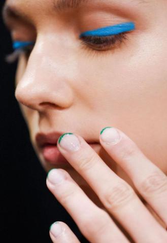 Colored makeup: Eyeliner στις αποχρώσεις του μπλε