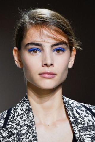 Colored makeup: Eyeliner στις αποχρώσεις του μπλε