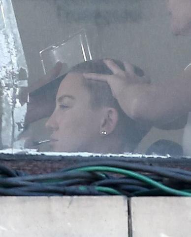 Η Kate Hudson ξύρισε εντελώς το κεφάλι της (pics) 