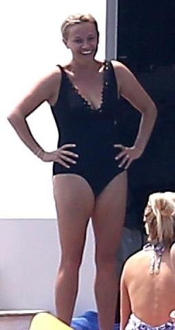 Μερικές καθόλου κολακευτικές φωτογραφίες της Reese Witherspoon