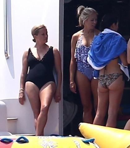 Μερικές καθόλου κολακευτικές φωτογραφίες της Reese Witherspoon