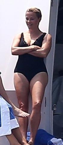 Μερικές καθόλου κολακευτικές φωτογραφίες της Reese Witherspoon