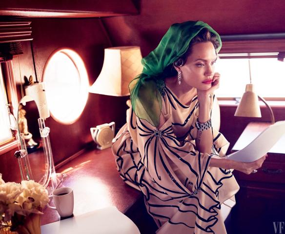 Η Angelina Jolie μιλάει στο Vanity Fair για την πάθηση που της προκάλεσε το διαζύγιο