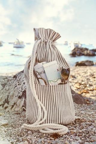 Οι beach bags που θα σου χαρίσουν στιλ στην παραλία Οι beach bags που θα σου χαρίσουν στιλ στην παραλία
