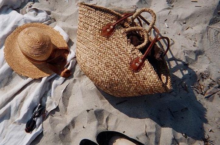 Οι beach bags που θα σου χαρίσουν στιλ στην παραλία Οι beach bags που θα σου χαρίσουν στιλ στην παραλία