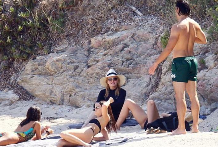 Η Madonna πάει συνέχεια στην παραλία με χειμωνιάτικα και ιδού ο λόγος