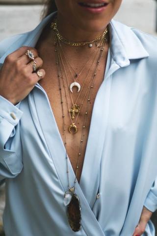 Styling tips για ένα πετυχημένο layering με τα κολιέ σου Styling tips για ένα πετυχημένο layering με τα κολιέ σου