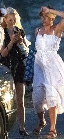 Φωτογραφίες της Scarlett Johansson από τις διακοπές της στη Σίφνο