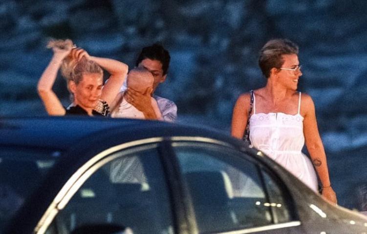 Φωτογραφίες της Scarlett Johansson από τις διακοπές της στη Σίφνο