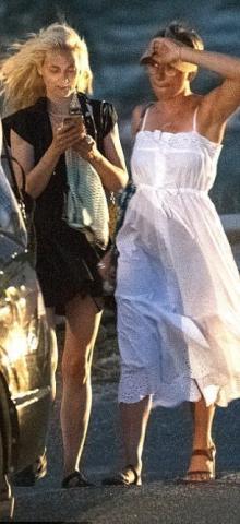 Φωτογραφίες της Scarlett Johansson από τις διακοπές της στη Σίφνο