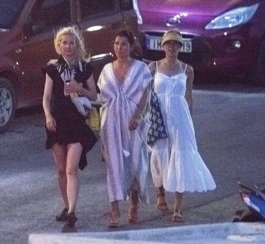 Φωτογραφίες της Scarlett Johansson από τις διακοπές της στη Σίφνο