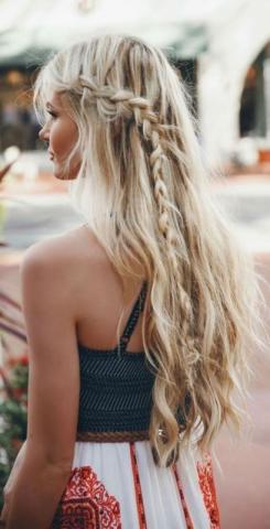 Boho hairstyle για ένα ανέμελο, καλοκαιρινό look