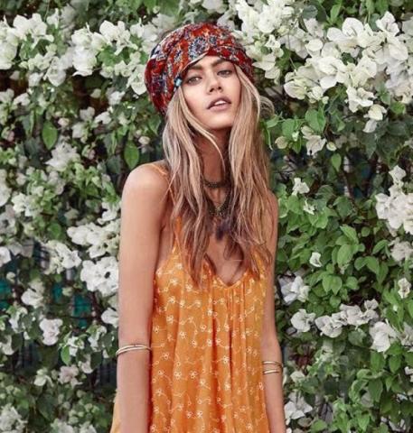 Boho hairstyle για ένα ανέμελο, καλοκαιρινό look